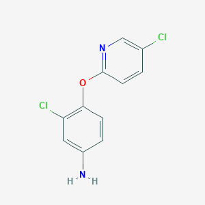 molecular formula C11H8Cl2N2O B1493784 3-Chloro-4-(5-chloropyridin-2-yloxy)aniline 