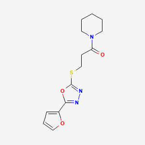 3-{[5-(Furan-2-yl)-1,3,4-oxadiazol-2-yl]sulfanyl}-1-(piperidin-1-yl)propan-1-one