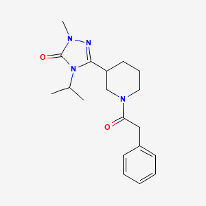 4-isopropyl-1-methyl-3-(1-(2-phenylacetyl)piperidin-3-yl)-1H-1,2,4-triazol-5(4H)-one