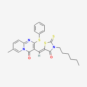 3-[(Z)-(3-hexyl-4-oxo-2-thioxo-1,3-thiazolidin-5-ylidene)methyl]-7-methyl-2-(phenylsulfanyl)-4H-pyrido[1,2-a]pyrimidin-4-one