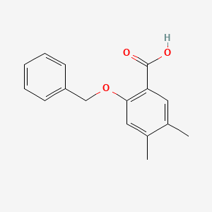 molecular formula C16H16O3 B1495893 2-Benzyloxy-4,5-dimethylbenzoic acid 