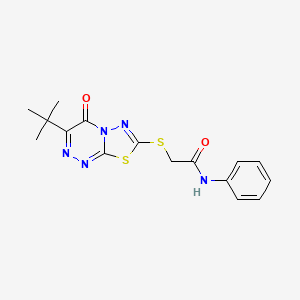 2-({3-Tert-butyl-4-oxo-4H-[1,3,4]thiadiazolo[2,3-C][1,2,4]triazin-7-YL}sulfanyl)-N-phenylacetamide