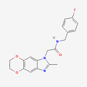 molecular formula C19H18FN3O3 B14977347 N-(4-fluorobenzyl)-2-(2-methyl-6,7-dihydro-1H-[1,4]dioxino[2,3-f]benzimidazol-1-yl)acetamide 