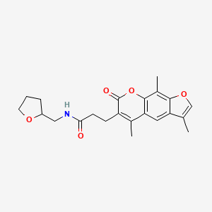 N-(tetrahydrofuran-2-ylmethyl)-3-(3,5,9-trimethyl-7-oxo-7H-furo[3,2-g]chromen-6-yl)propanamide