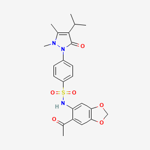 molecular formula C23H25N3O6S B15004713 N-(6-acetyl-1,3-benzodioxol-5-yl)-4-[2,3-dimethyl-5-oxo-4-(propan-2-yl)-2,5-dihydro-1H-pyrazol-1-yl]benzenesulfonamide 