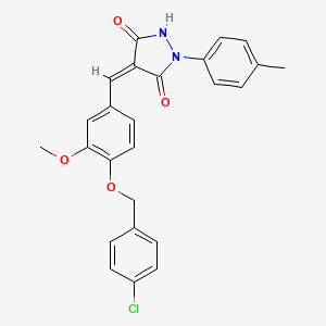 (4Z)-4-({4-[(4-Chlorophenyl)methoxy]-3-methoxyphenyl}methylidene)-1-(4-methylphenyl)pyrazolidine-3,5-dione