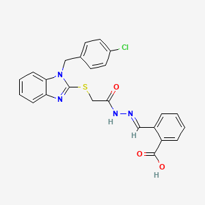 molecular formula C24H19ClN4O3S B15038382 2-{(E)-[({[1-(4-Chlorobenzyl)-1H-benzimidazol-2-YL]sulfanyl}acetyl)hydrazono]methyl}benzoic acid 