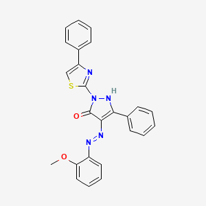 (4Z)-4-[2-(2-methoxyphenyl)hydrazinylidene]-5-phenyl-2-(4-phenyl-1,3-thiazol-2-yl)-2,4-dihydro-3H-pyrazol-3-one