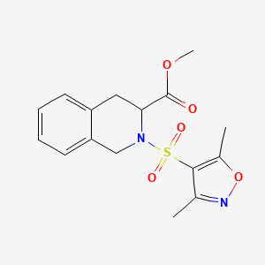 molecular formula C16H18N2O5S B15108600 Methyl 2-[(3,5-dimethyl-1,2-oxazol-4-yl)sulfonyl]-1,2,3,4-tetrahydroisoquinoline-3-carboxylate 