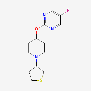 molecular formula C13H18FN3OS B15112047 5-Fluoro-2-{[1-(thiolan-3-yl)piperidin-4-yl]oxy}pyrimidine 