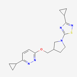 molecular formula C17H21N5OS B15114443 3-Cyclopropyl-6-{[1-(3-cyclopropyl-1,2,4-thiadiazol-5-yl)pyrrolidin-3-yl]methoxy}pyridazine 