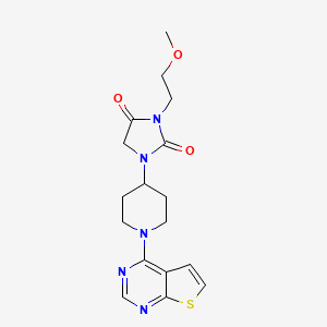 molecular formula C17H21N5O3S B15115565 3-(2-Methoxyethyl)-1-(1-{thieno[2,3-d]pyrimidin-4-yl}piperidin-4-yl)imidazolidine-2,4-dione 