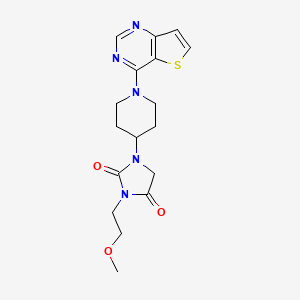 molecular formula C17H21N5O3S B15115587 3-(2-Methoxyethyl)-1-(1-{thieno[3,2-d]pyrimidin-4-yl}piperidin-4-yl)imidazolidine-2,4-dione 