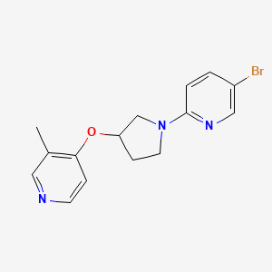 5-Bromo-2-{3-[(3-methylpyridin-4-yl)oxy]pyrrolidin-1-yl}pyridine