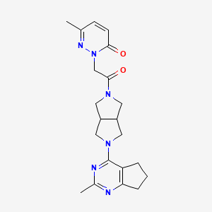 molecular formula C21H26N6O2 B15116930 6-methyl-2-[2-(5-{2-methyl-5H,6H,7H-cyclopenta[d]pyrimidin-4-yl}-octahydropyrrolo[3,4-c]pyrrol-2-yl)-2-oxoethyl]-2,3-dihydropyridazin-3-one 