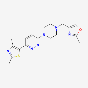 molecular formula C18H22N6OS B15117442 3-(2,4-Dimethyl-1,3-thiazol-5-yl)-6-{4-[(2-methyl-1,3-oxazol-4-yl)methyl]piperazin-1-yl}pyridazine 