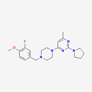 4-{4-[(3-Fluoro-4-methoxyphenyl)methyl]piperazin-1-yl}-6-methyl-2-(pyrrolidin-1-yl)pyrimidine