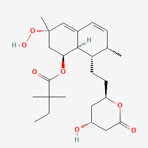 molecular formula C25H38O7 B1512282 (1S,3S,7S,8S,8aR)-3-ヒドロペルオキシ-8-{2-[(2R,4R)-4-ヒドロキシ-6-オキソオキサン-2-イル]エチル}-3,7-ジメチル-1,2,3,7,8,8a-ヘキサヒドロナフタレン-1-イル 2,2-ジメチルブタノエート CAS No. 1092716-44-3