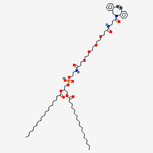 molecular formula C71H116N3O15P B15128878 (2-{1-[(3-{2-azatricyclo[10.4.0.0,]hexadeca-1(16),4,6,8,12,14-hexaen-10-yn-2-yl}-3-oxopropyl)carbamoyl]-3,6,9,12-tetraoxapentadecan-15-amido}ethoxy)[(2R)-2,3-bis(octadecanoyloxy)propoxy]phosphinic acid 