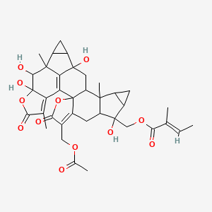 molecular formula C37H42O12 B15129724 [5-(acetyloxymethyl)-9,16,21,22-tetrahydroxy-13,20,25-trimethyl-4,24-dioxo-3,23-dioxanonacyclo[14.10.1.02,6.02,14.08,13.010,12.017,19.020,27.022,26]heptacosa-1(27),5,25-trien-9-yl]methyl (E)-2-methylbut-2-enoate 