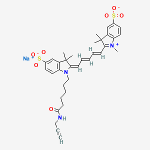 molecular formula C35H40N3NaO7S2 B15141610 sodium;(2E)-3,3-dimethyl-1-[6-oxo-6-(prop-2-ynylamino)hexyl]-2-[(2E,4E)-5-(1,3,3-trimethyl-5-sulfonatoindol-1-ium-2-yl)penta-2,4-dienylidene]indole-5-sulfonate 