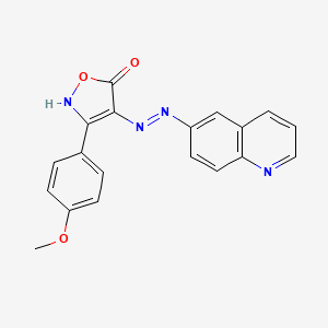 (4Z)-3-(4-methoxyphenyl)-4-[2-(quinolin-6-yl)hydrazinylidene]-1,2-oxazol-5(4H)-one