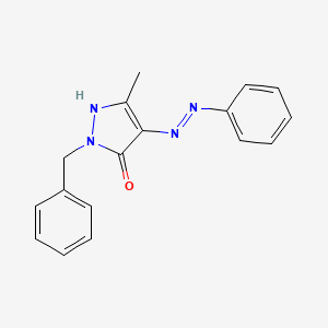 (4E)-2-benzyl-5-methyl-4-(2-phenylhydrazinylidene)-2,4-dihydro-3H-pyrazol-3-one