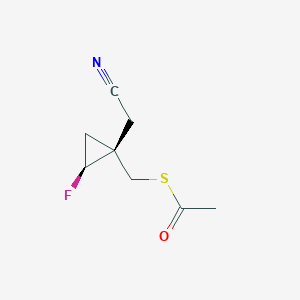 molecular formula C8H10FNOS B1515862 S-(((1S,2S)-1-(Cyanomethyl)-2-fluorocyclopropyl)methyl) ethanethioate 
