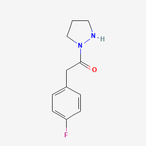 2-(4-Fluorophenyl)-1-(pyrazolidin-1-yl)ethan-1-one