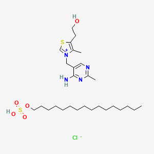 molecular formula C28H51ClN4O5S2 B1516410 Thiazolium,3-[(4-amino-2-methyl-5-pyrimidinyl)methyl]-5-(2-hydroxyethyl)-4-methyl-,dodecyl sulfate, dodecyl sulfate (1:1:1) 