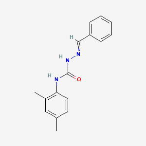 2-Benzylidene-N-(2,4-dimethylphenyl)hydrazine-1-carboxamide