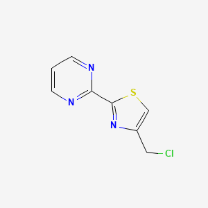 molecular formula C8H6ClN3S B1518289 2-[4-(Chloromethyl)-1,3-thiazol-2-yl]pyrimidine CAS No. 1154009-17-2