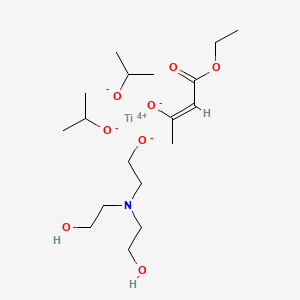 (Ethyl acetoacetato-O1',O3)((2,2',2''-nitrilotris(ethanolato))(1-)-N,O)bis(propan-2-olato)titanium