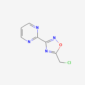 molecular formula C7H5ClN4O B1518551 2-[5-(Chloromethyl)-1,2,4-oxadiazol-3-yl]pyrimidine CAS No. 1009562-63-3