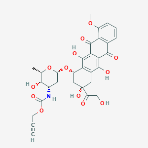 Prop-2-yn-1-yl ((2S,3S,4S,6S)-3-hydroxy-2-methyl-6-(((1S,3S)-3,5,12-trihydroxy-3-(2-hydroxyacetyl)-10-methoxy-6,11-dioxo-1,2,3,4,6,11-hexahydrotetracen-1-yl)oxy)tetrahydro-2H-pyran-4-yl)carbamate