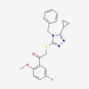 molecular formula C21H20FN3O2S B15202517 2-((4-Benzyl-5-cyclopropyl-4H-1,2,4-triazol-3-yl)thio)-1-(5-fluoro-2-methoxyphenyl)ethan-1-one 