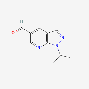 B1520718 1-(propan-2-yl)-1H-pyrazolo[3,4-b]pyridine-5-carbaldehyde CAS No. 1240526-52-6