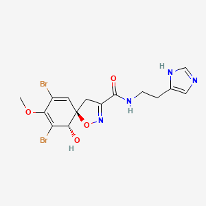 molecular formula C15H16Br2N4O4 B15218898 (5R,10S)-N-(2-(1H-Imidazol-4-yl)ethyl)-7,9-dibromo-10-hydroxy-8-methoxy-1-oxa-2-azaspiro[4.5]deca-2,6,8-triene-3-carboxamide CAS No. 103667-67-0