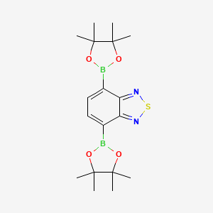molecular formula C18H26B2N2O4S B1522294 4,7-Bis(4,4,5,5-tetramethyl-1,3,2-dioxaborolan-2-yl)-2,1,3-benzothiadiazole CAS No. 934365-16-9