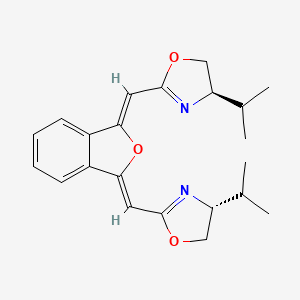 molecular formula C22H26N2O3 B15224738 (1Z,3Z)-1,3-Bis(((R)-4-isopropyl-4,5-dihydrooxazol-2-yl)methylene)-1,3-dihydroisobenzofuran 