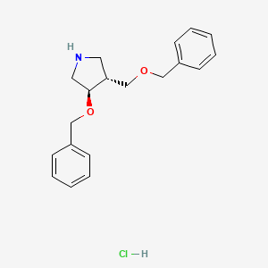 (3R,4R)-3-(Benzyloxy)-4-((benzyloxy)methyl)pyrrolidine hydrochloride