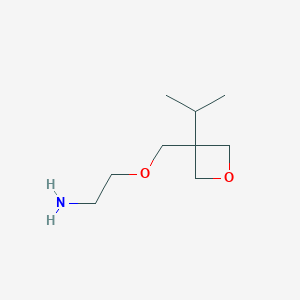 molecular formula C9H19NO2 B15231731 2-{[3-(Propan-2-yl)oxetan-3-yl]methoxy}ethan-1-amine 