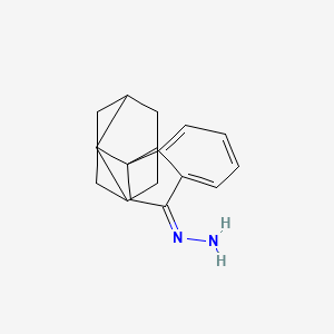 molecular formula C18H22N2 B15238294 {2',3'-Dihydrospiro[adamantane-2,1'-indene]-3'-ylidene}hydrazine 