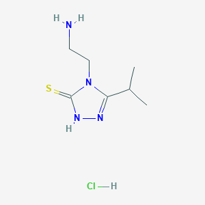 molecular formula C7H15ClN4S B1525780 4-(2-氨基乙基)-5-(丙-2-基)-4H-1,2,4-三唑-3-硫酚盐酸盐 CAS No. 1354953-74-4