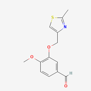 molecular formula C13H13NO3S B15258231 4-Methoxy-3-[(2-methyl-1,3-thiazol-4-yl)methoxy]benzaldehyde 