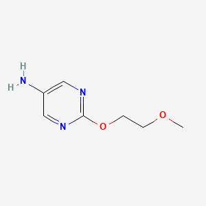 molecular formula C7H11N3O2 B1526520 2-(2-Methoxyethoxy)pyrimidin-5-amine CAS No. 1251024-07-3