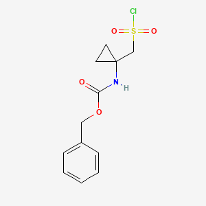 Benzyl N-{1-[(chlorosulfonyl)methyl]cyclopropyl}carbamate