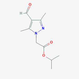 molecular formula C11H16N2O3 B1527278 propan-2-yl 2-(4-formyl-3,5-dimethyl-1H-pyrazol-1-yl)acetate CAS No. 1250348-88-9