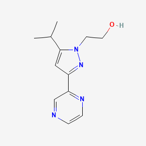 molecular formula C12H16N4O B15276304 2-(5-isopropyl-3-(pyrazin-2-yl)-1H-pyrazol-1-yl)ethan-1-ol 