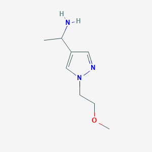 molecular formula C8H15N3O B1528699 1-(1-(2-Methoxyethyl)-1H-pyrazol-4-yl)ethanamine CAS No. 1341419-93-9